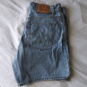 Vtg Levis 550 High Rise Mom Jean Shorts